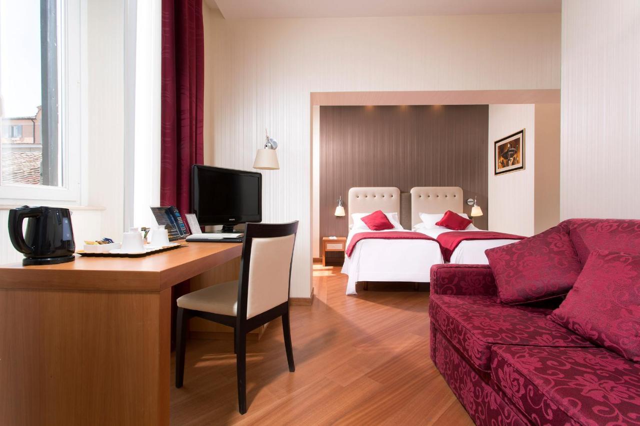 Hotel Nazionale Rome Luaran gambar